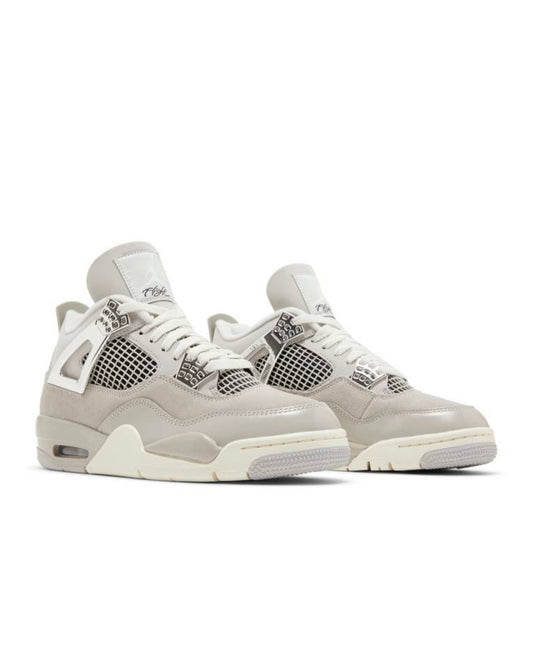 Jordan 4 “Frozen Moments”